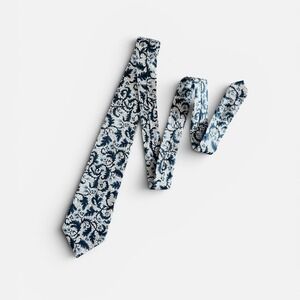 LIBERTY OF LONDON Mens Cotton Navy Botanical Floral Tie Made in England